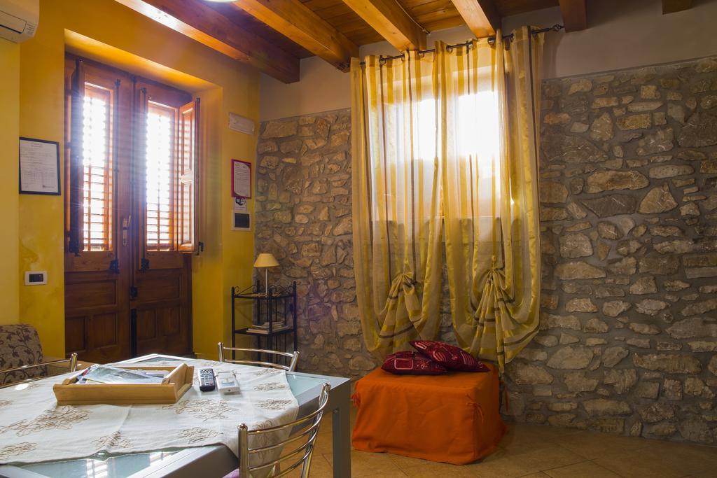 Casa Vacanze Caccamo Santa Lucia Eksteriør billede